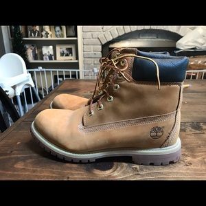 Timberland Womens Linden wood boot.